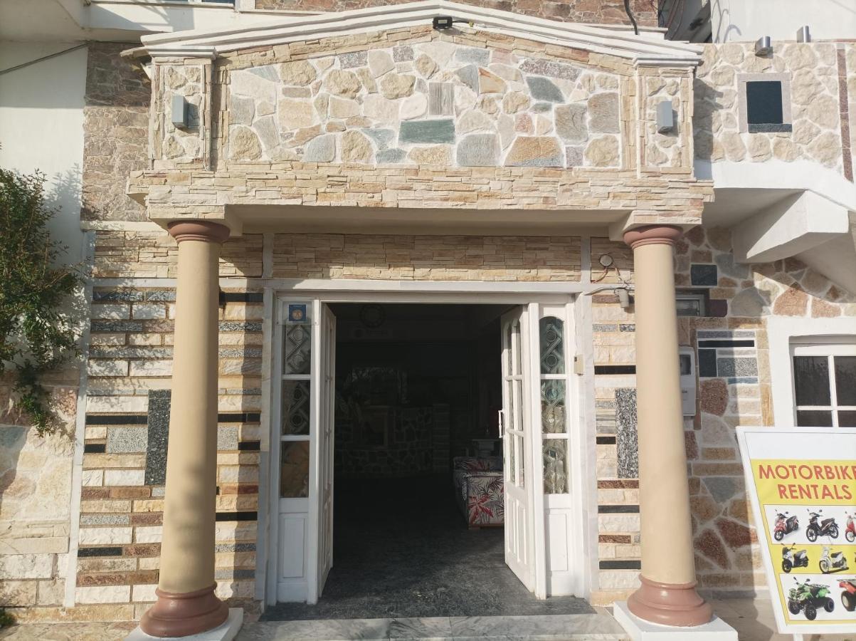 Petrakis
